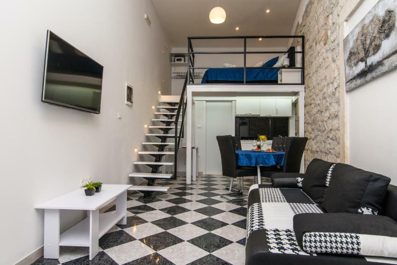 Studio Apartman Rea Трогір Екстер'єр фото