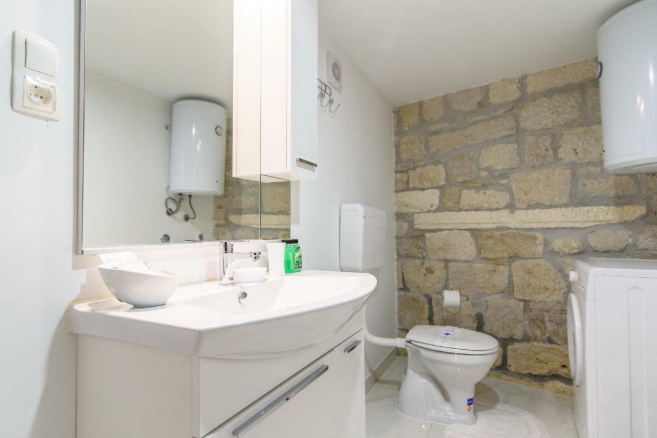 Studio Apartman Rea Трогір Екстер'єр фото