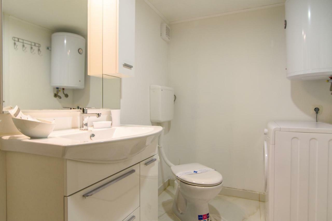 Studio Apartman Rea Трогір Екстер'єр фото